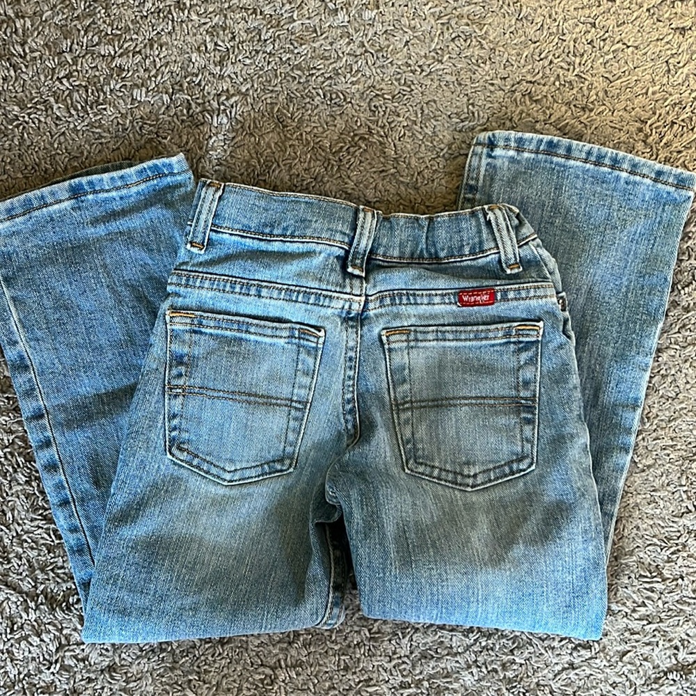 EUC 6 slim wrangler jeans